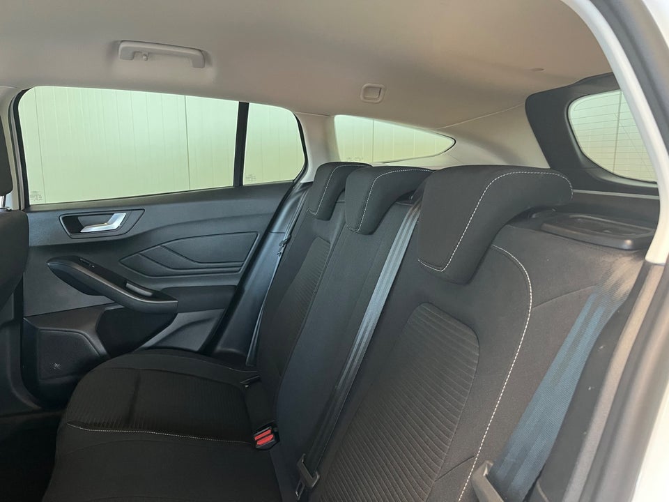 Ford Focus 1,0 EcoBoost mHEV Titanium stc. DCT 5d