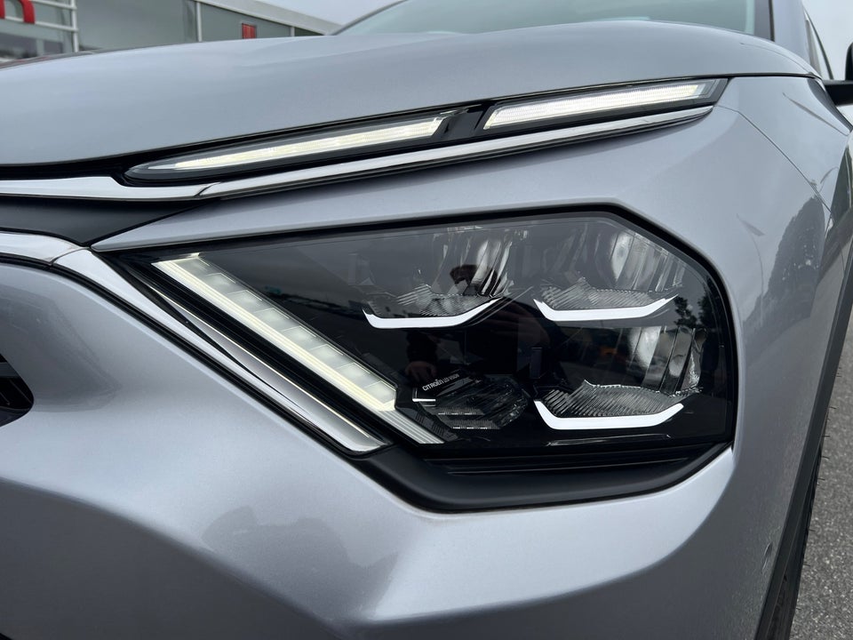 Citroën ë-C4 X 50 Shine 4d
