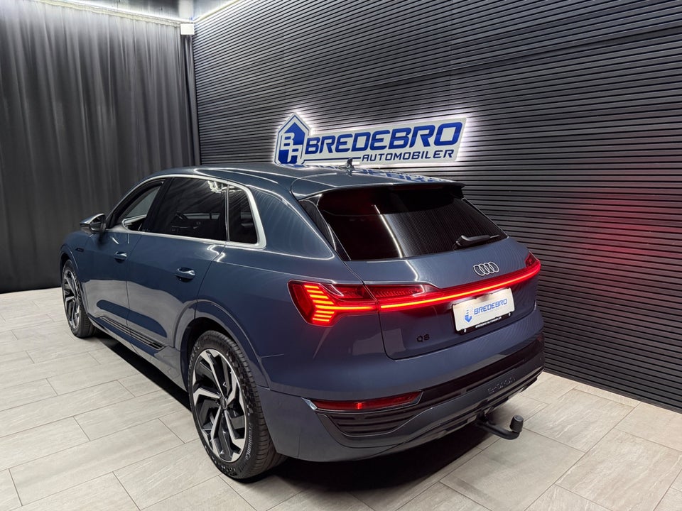 Audi Q8 e-tron 55 Advanced quattro 5d