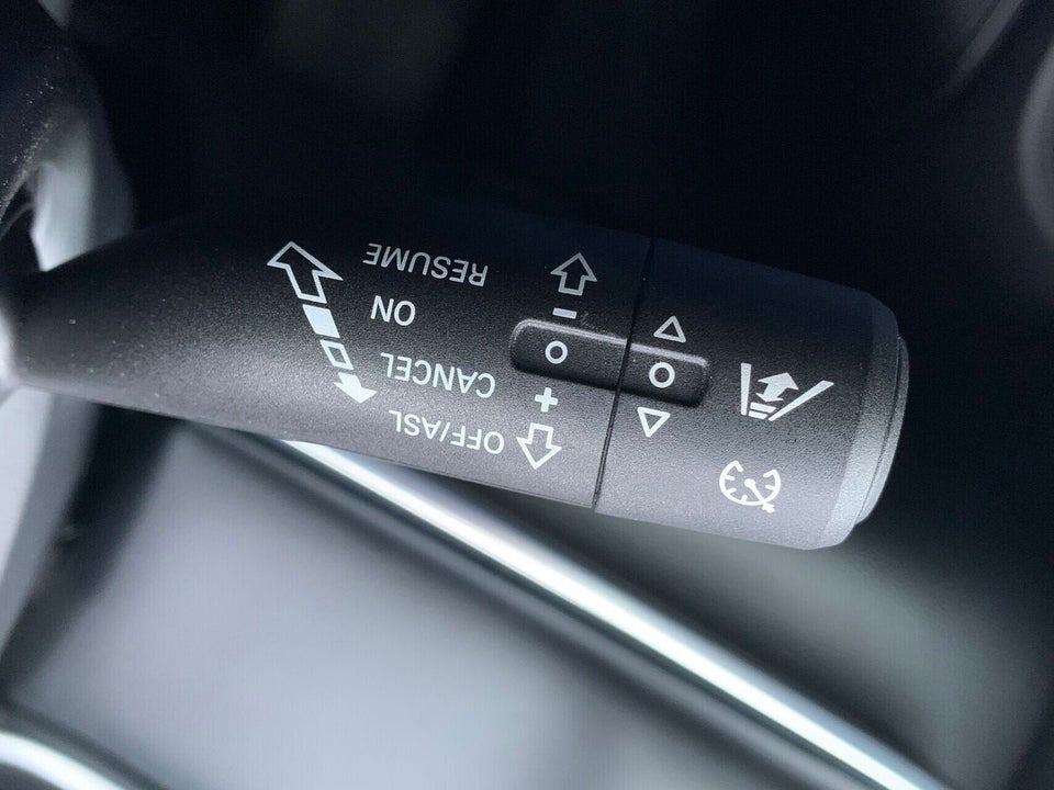 MG Marvel R Performance 5d