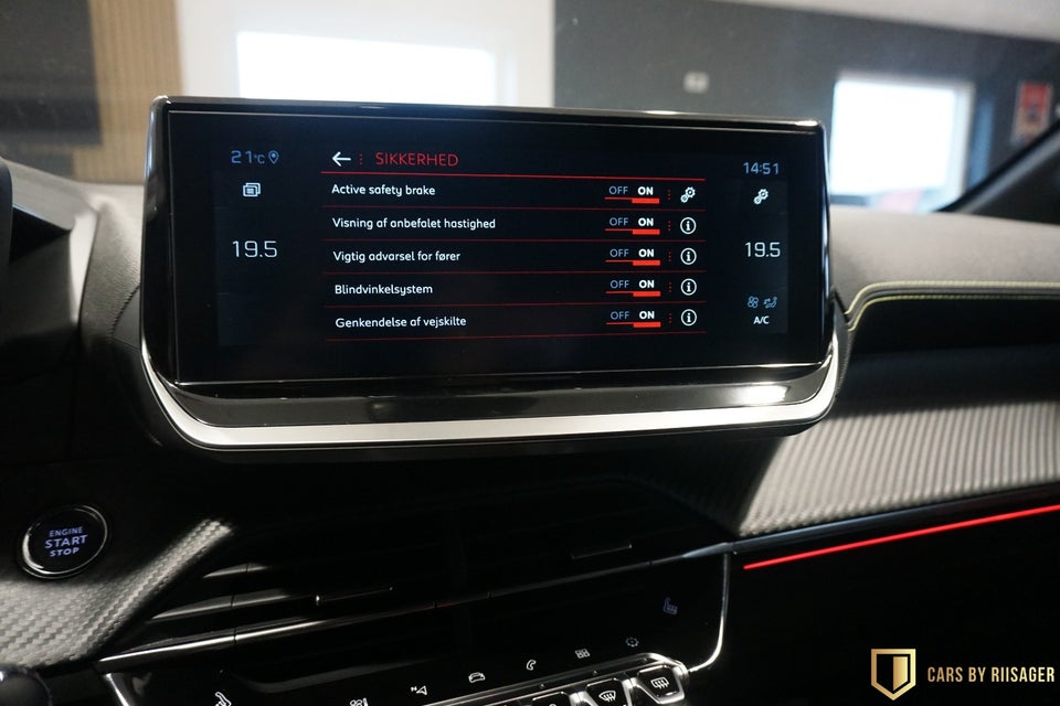 Peugeot 208 1,2 PureTech 100 GT 5d