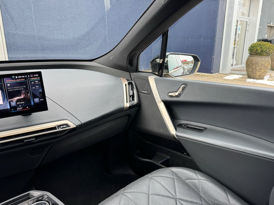 BMW iX xDrive40 Supercharged 5d