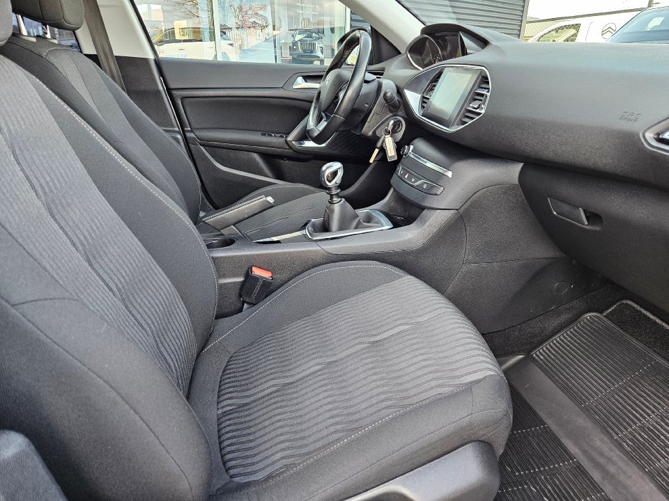 Peugeot 308 1,6 BlueHDi 120 Active 5d