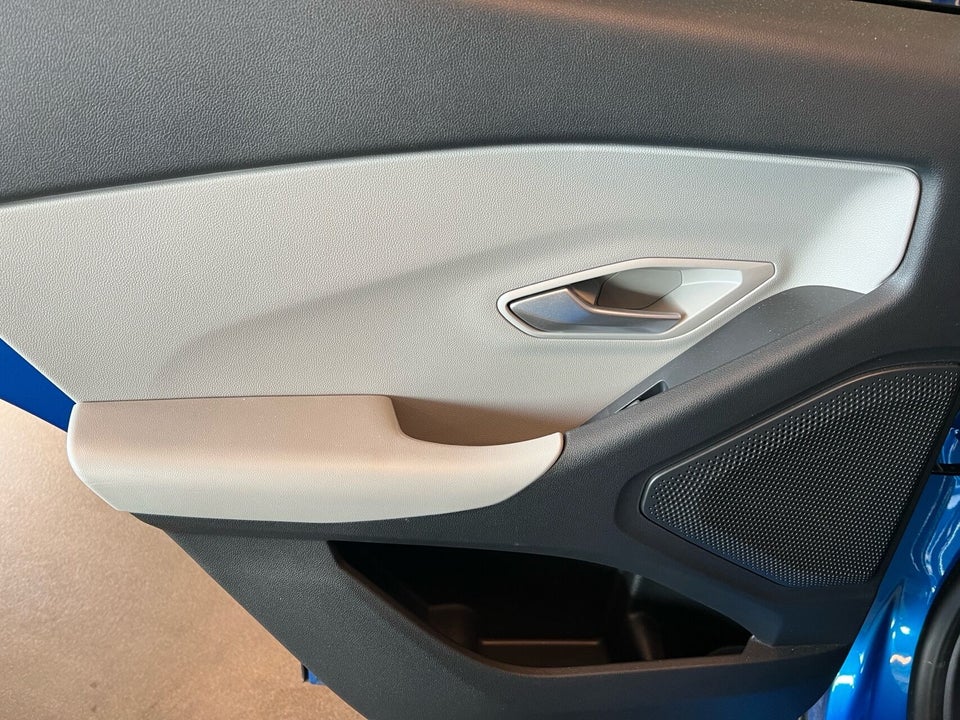 Ford Capri 77 Select Extended Range 5d