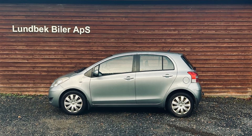 Toyota Yaris 1,4 D-4D T2 5d