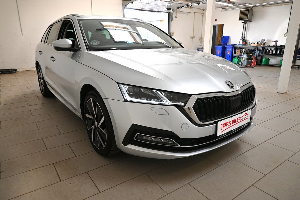 Skoda Octavia 1,4 TSi iV First Edition Combi DSG 5d