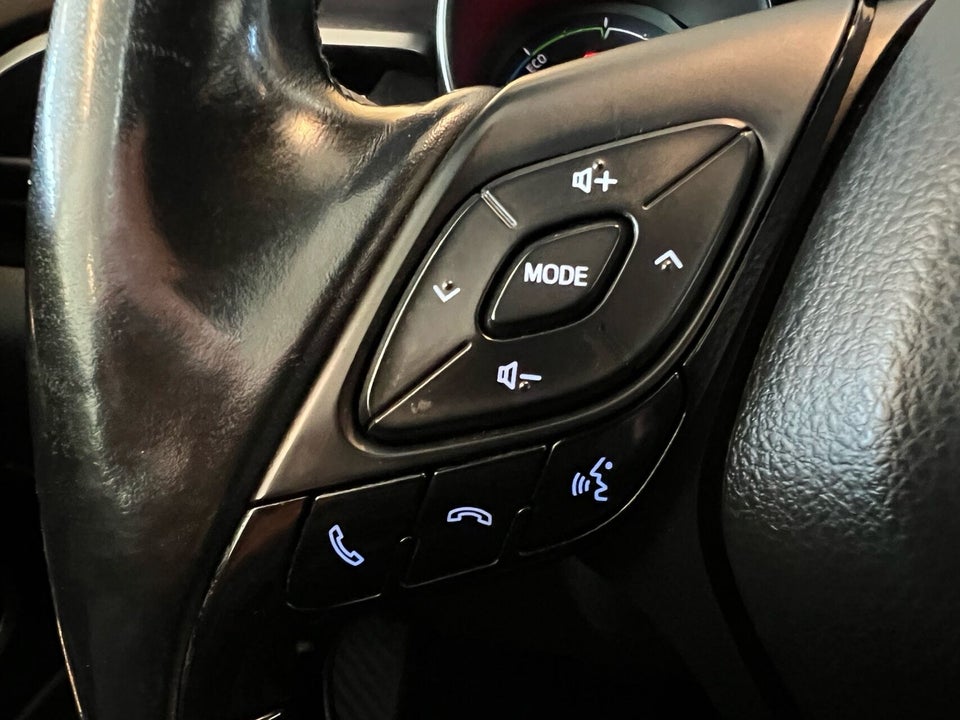 Toyota C-HR 1,8 Hybrid C-ULT CVT 5d