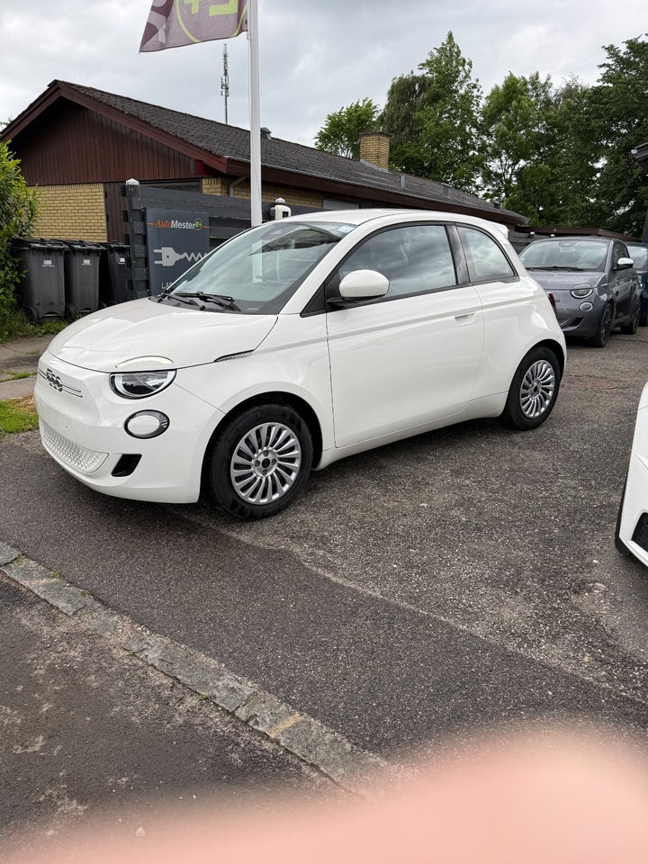 Fiat 500e 24 Action 3d