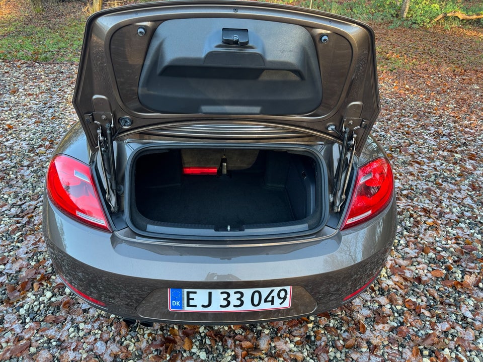 VW The Beetle 2,0 TDi 140 Design Cabriolet DSG 2d