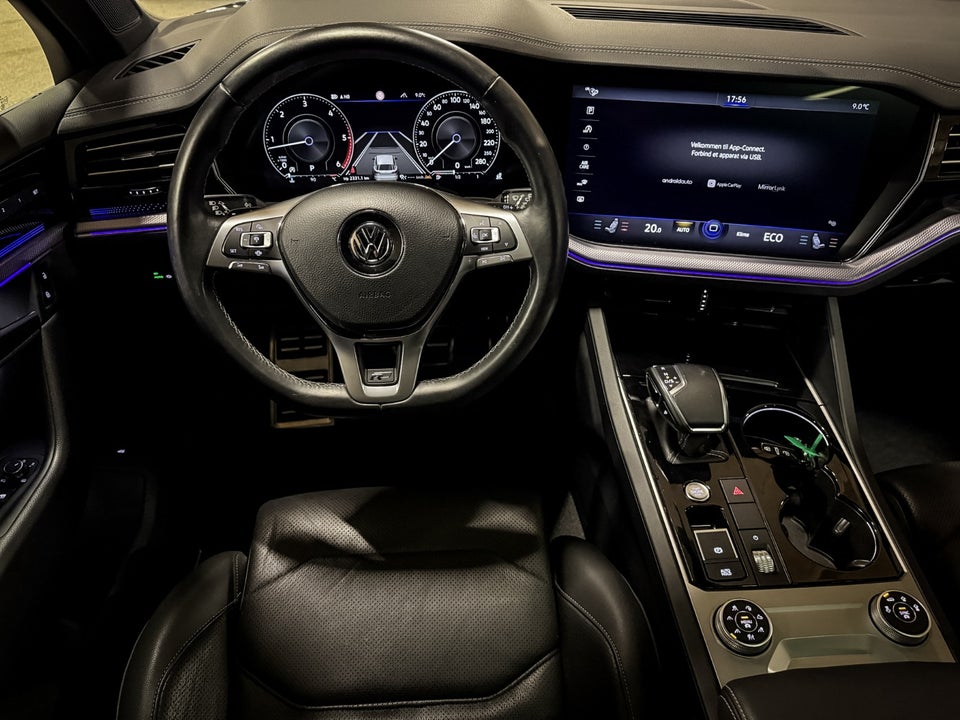 VW Touareg 3,0 TDi 286 R-line aut. 4Motion 5d