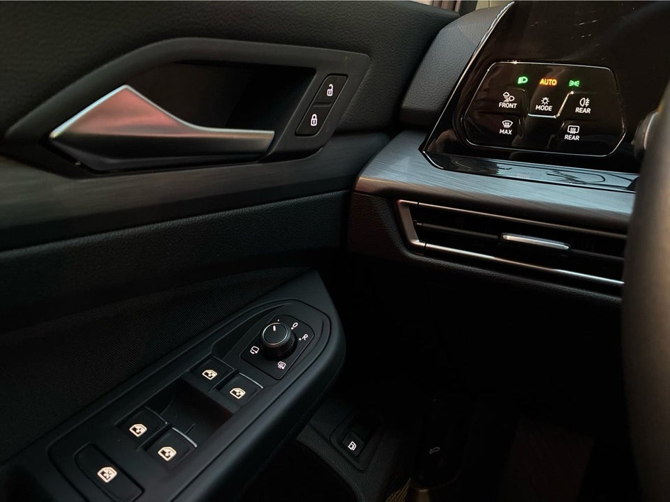 VW Golf VIII 1,4 eHybrid DSG 5d