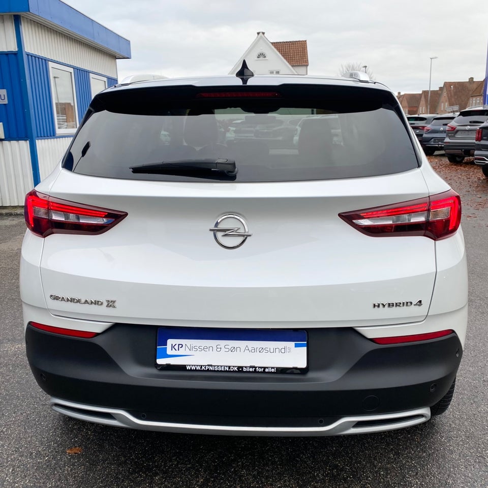 Opel Grandland X 1,6 Hybrid4 Exclusive aut. 5d