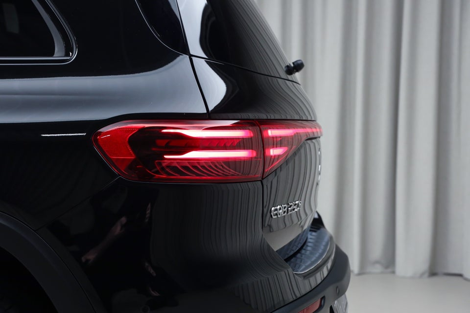 Mercedes EQB250+ AMG Advance 5d