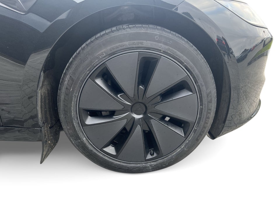 Tesla Model 3 Long Range AWD 4d