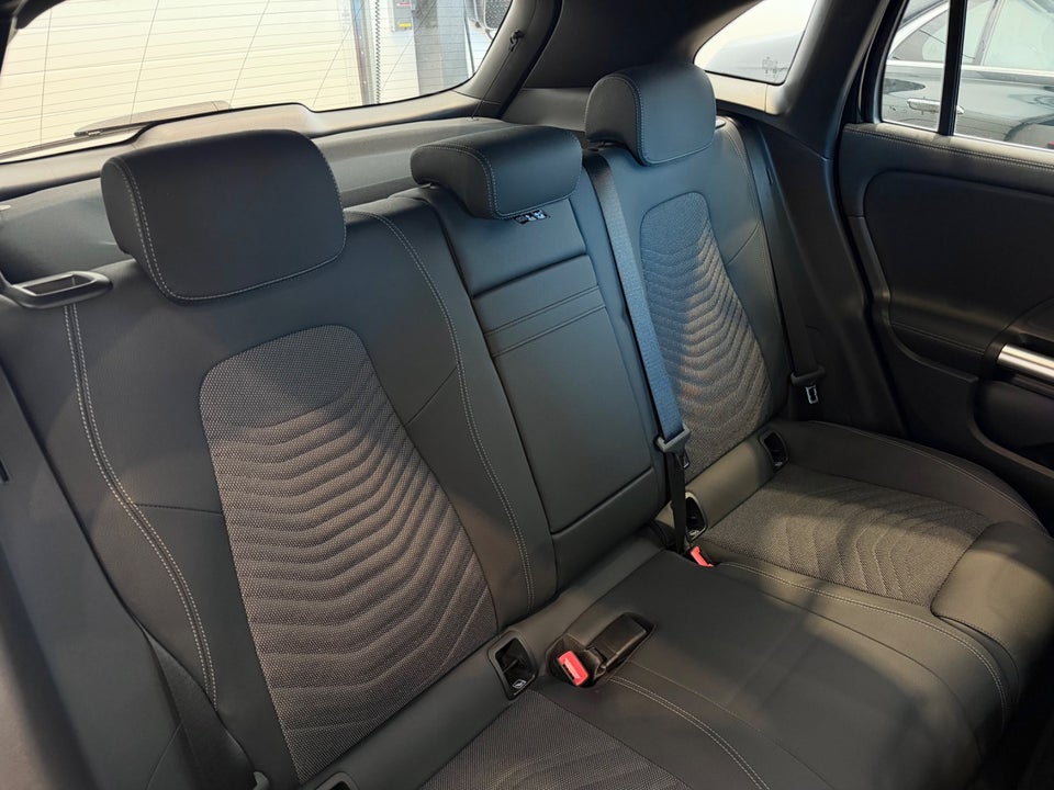 Mercedes EQA250 Progressive 5d