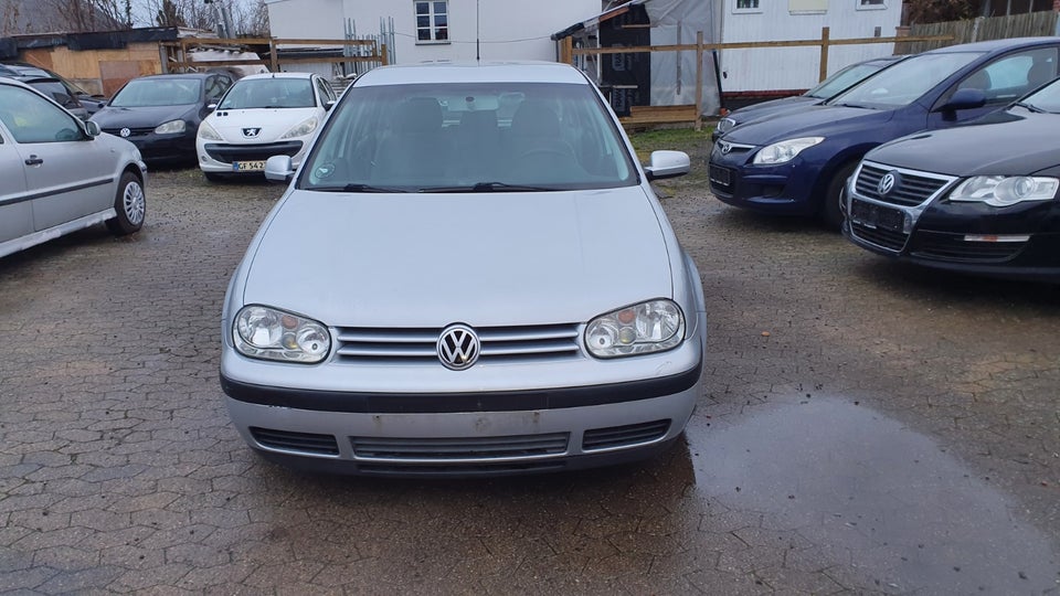 VW Golf IV 1,6 Highline Variant aut. 5d