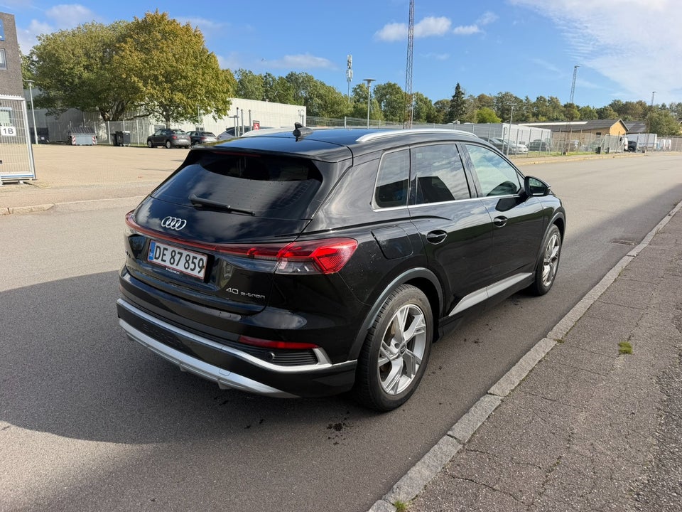 Audi Q4 e-tron 40 S-line 5d