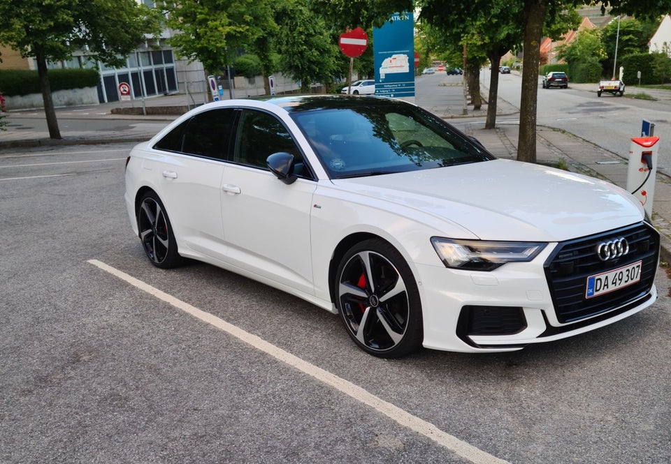 Audi A6 55 TFSi e S-line quattro S-tr. 4d