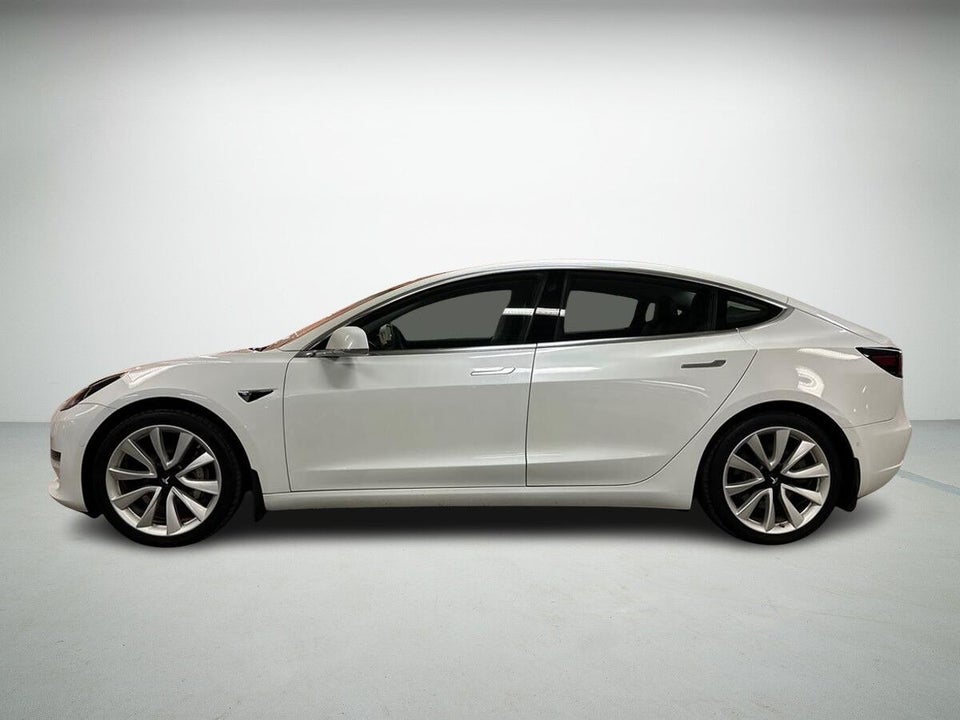 Tesla Model 3 Long Range AWD 4d