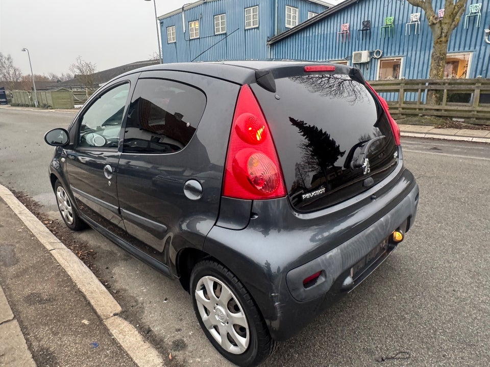 Peugeot 107 1,0 Active 5d