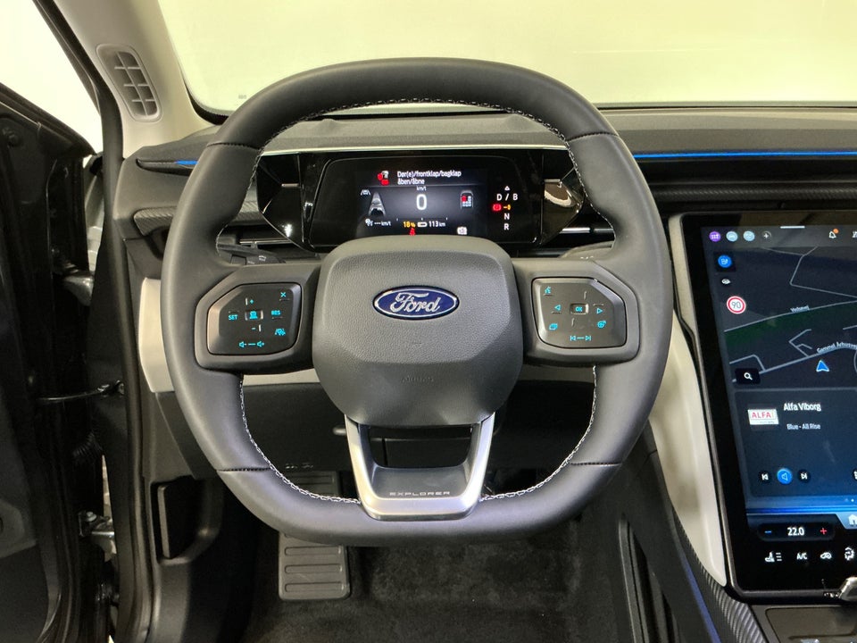 Ford Explorer 77 Premium Extended Range 5d