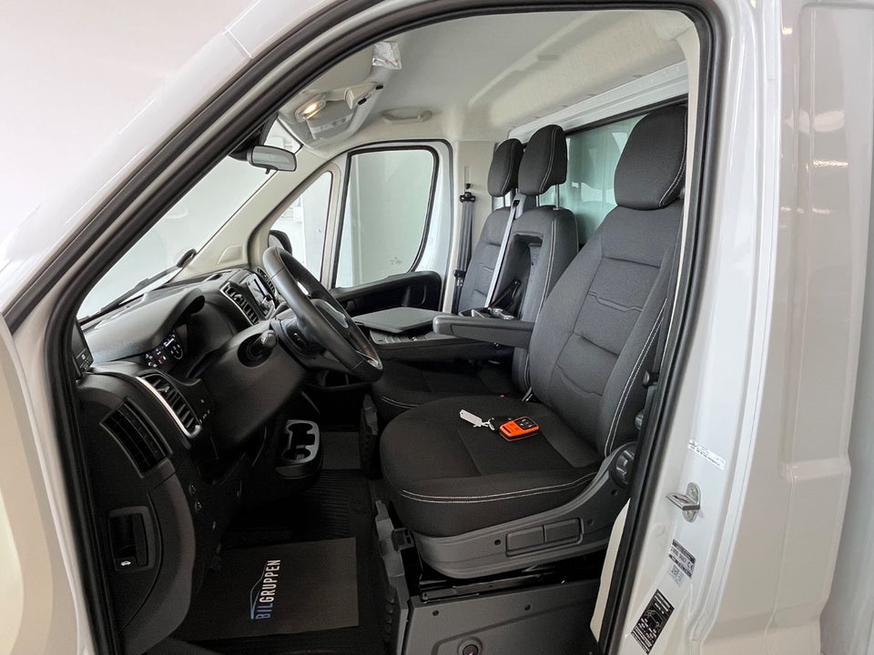 Peugeot Boxer 335 2,2 BlueHDi 140 L3 Premium EAT8 2d