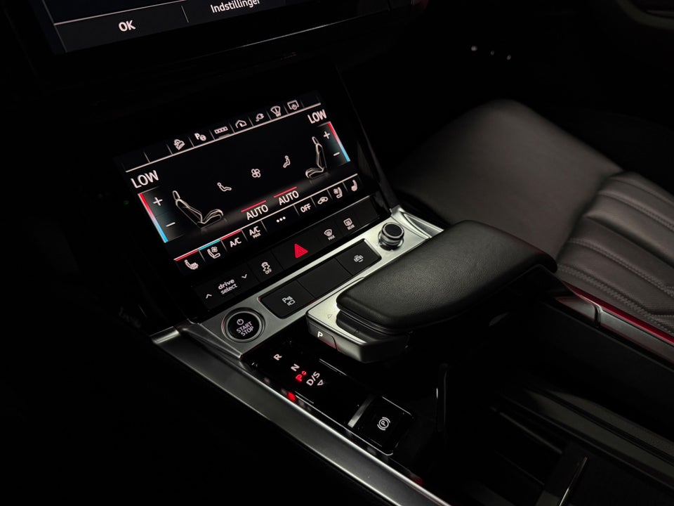 Audi e-tron 55 S-line quattro 5d