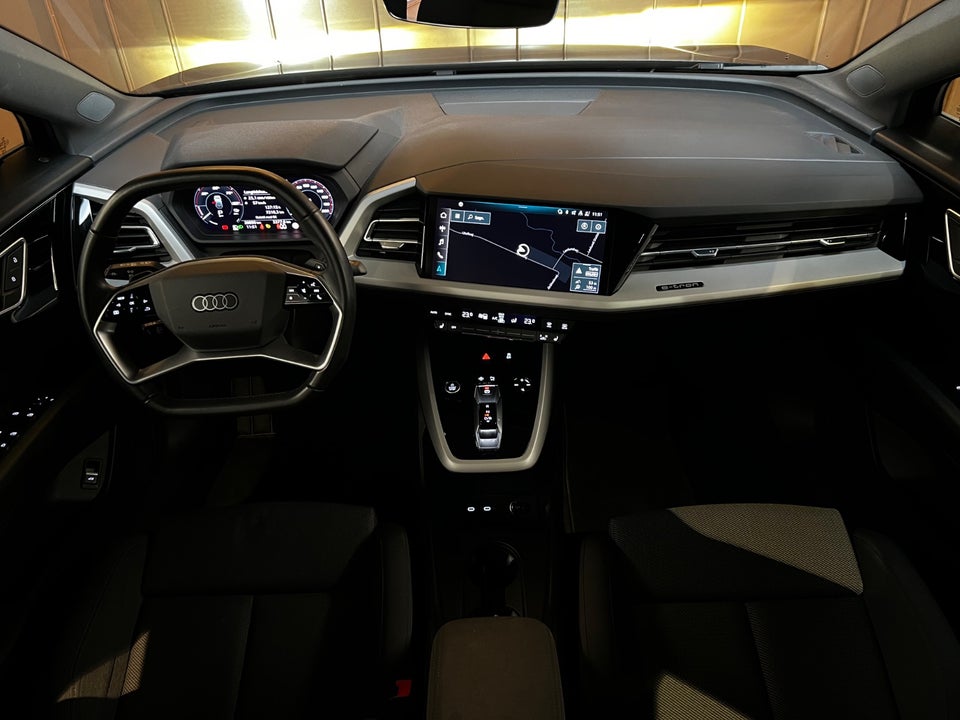 Audi Q4 e-tron 40  5d