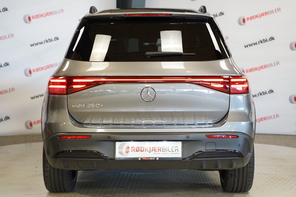 Mercedes EQB250+ AMG Line 5d