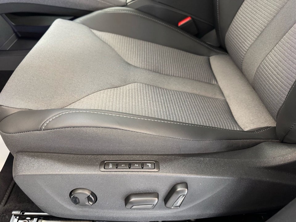 Skoda Enyaq 85 iV Selection Premium 5d
