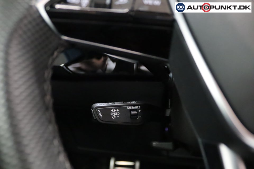 Audi Q8 e-tron 55 S-line quattro 5d