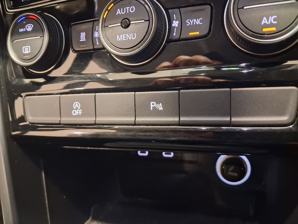 VW Touran 2,0 TDi 150 Comfortline DSG Van 5d