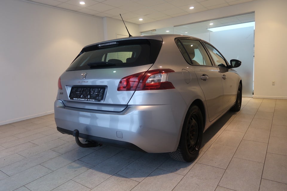 Peugeot 308 1,6 THP 125 Active 5d