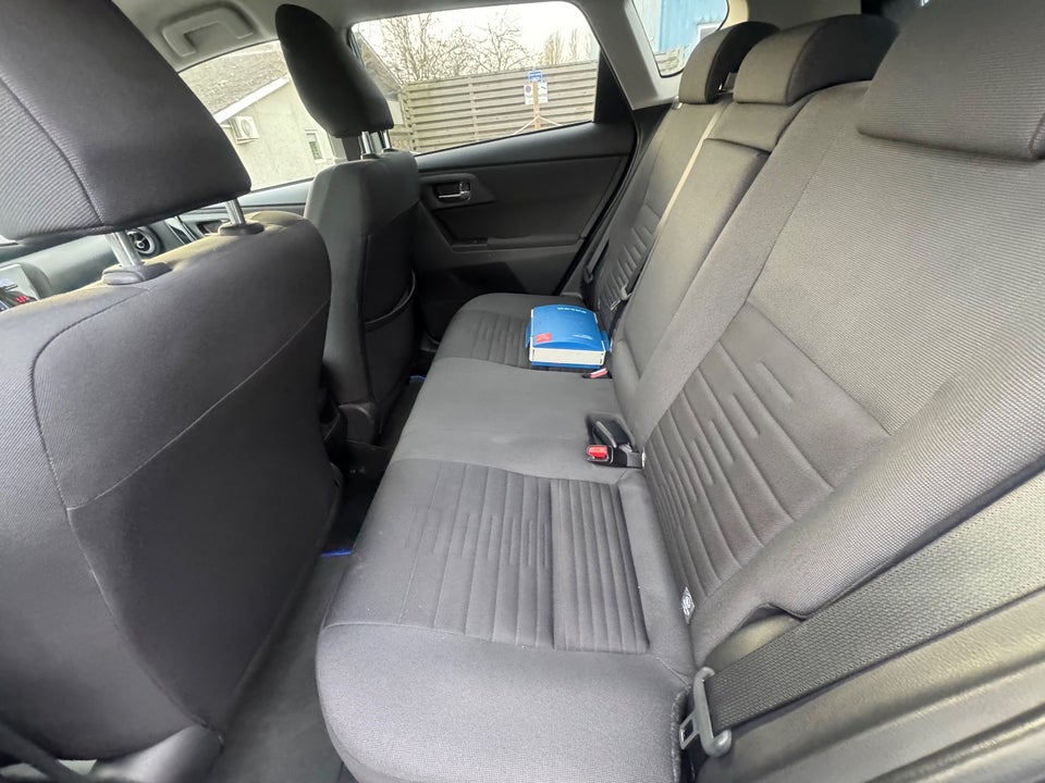 Toyota Auris 1,8 Hybrid H2 Comfort CVT 5d