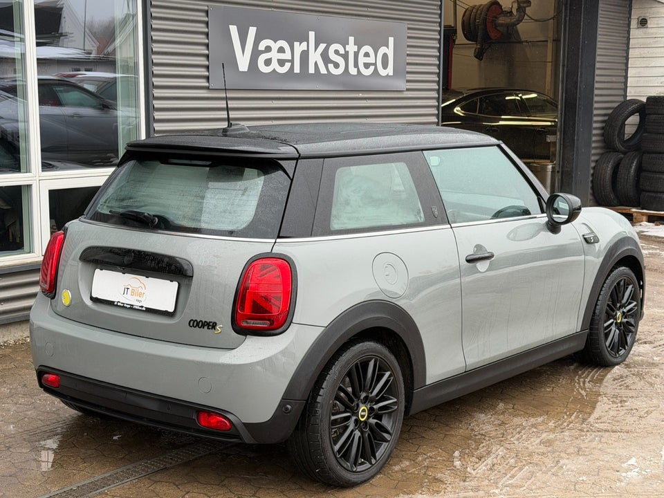 MINI Cooper SE Maximise 3d