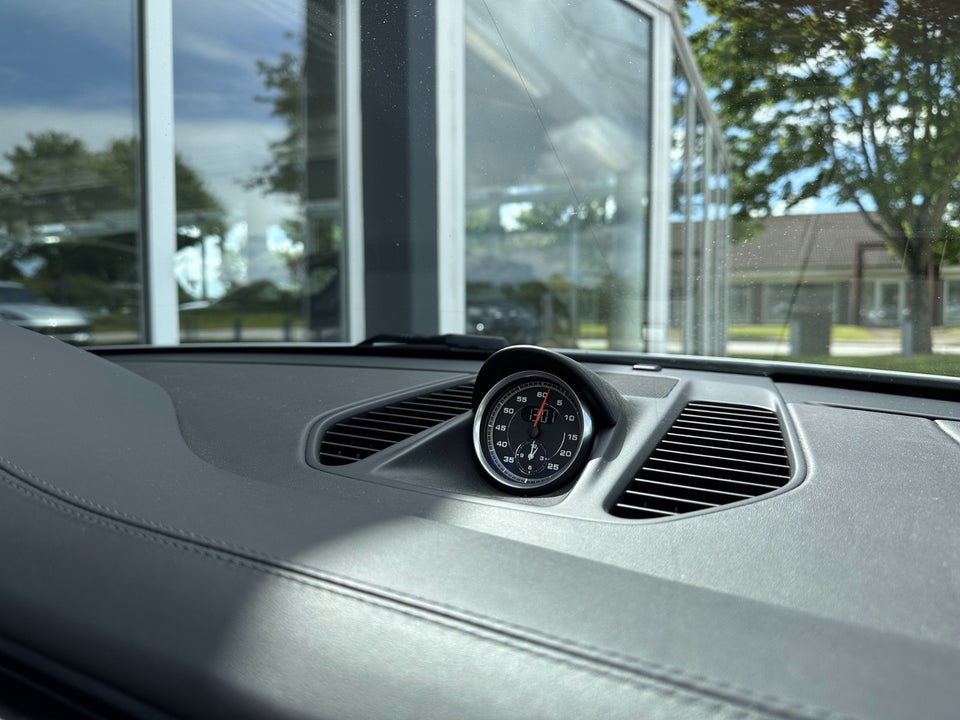 Porsche 911 Carrera 4 GTS 3,0 Cabriolet PDK 2d