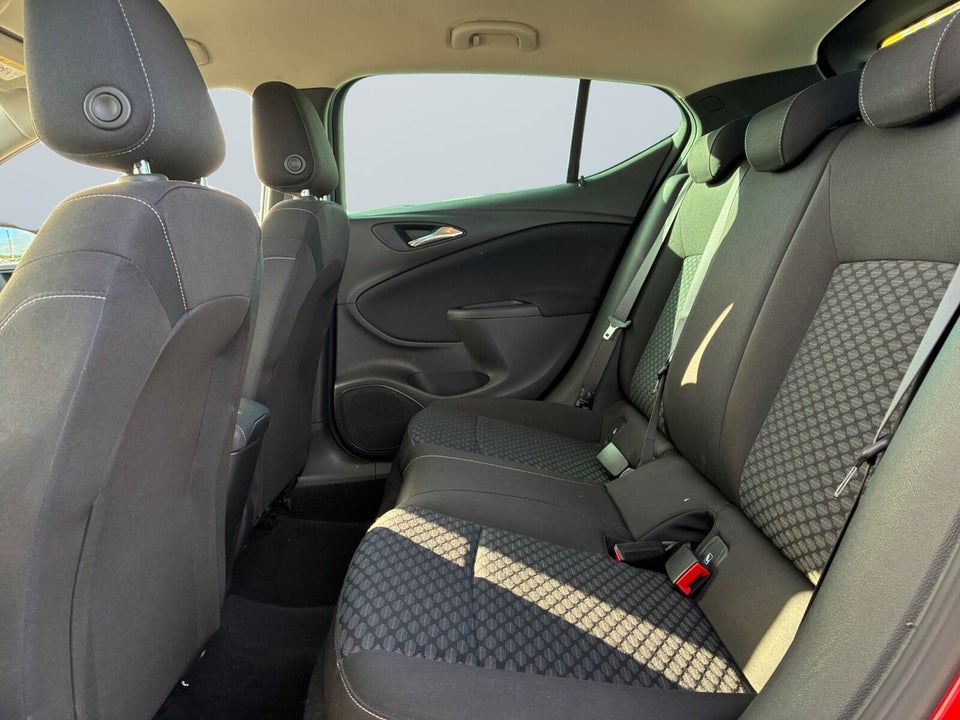 Opel Astra 1,0 T 105 Enjoy 5d