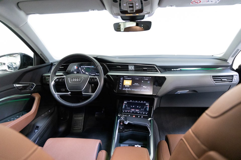 Audi Q8 e-tron 55 S-line quattro 5d