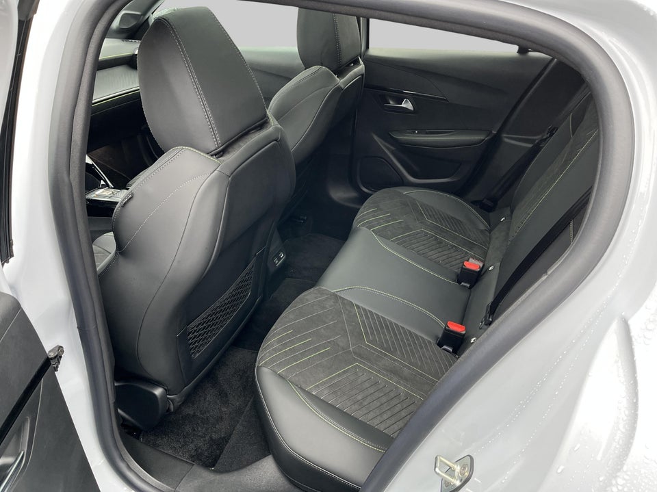 Peugeot e-208 54 GT Pack 5d