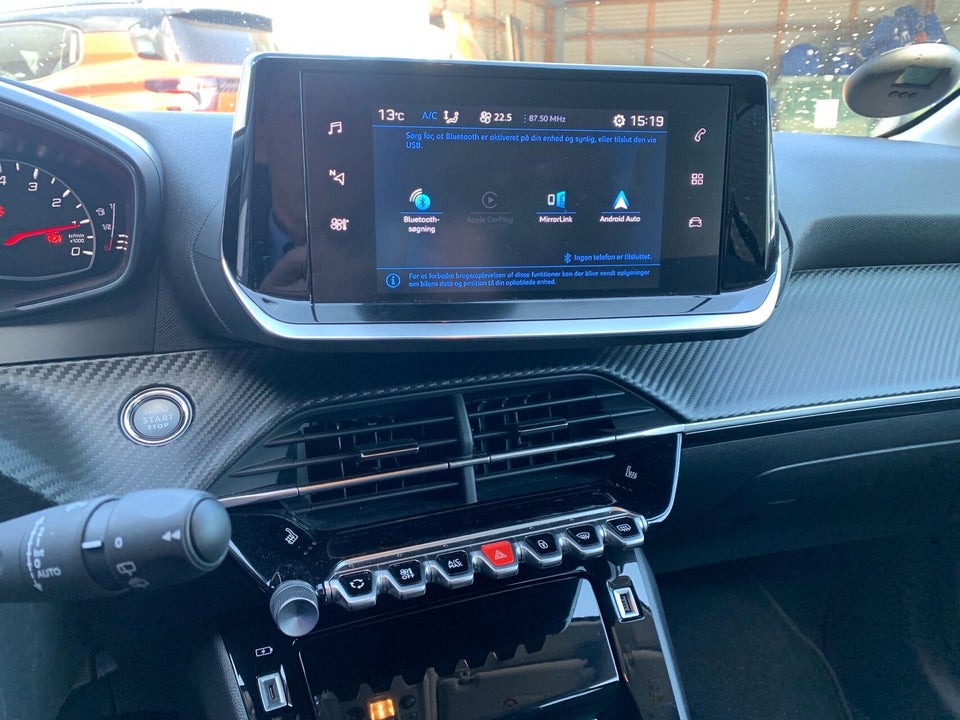 Peugeot 208 1,2 PureTech 100 Vision Sport 5d