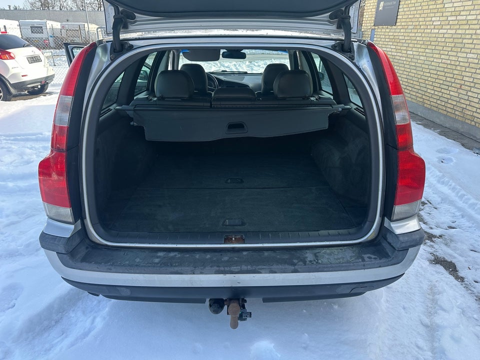 Volvo V70 2,4 140 Business 5d