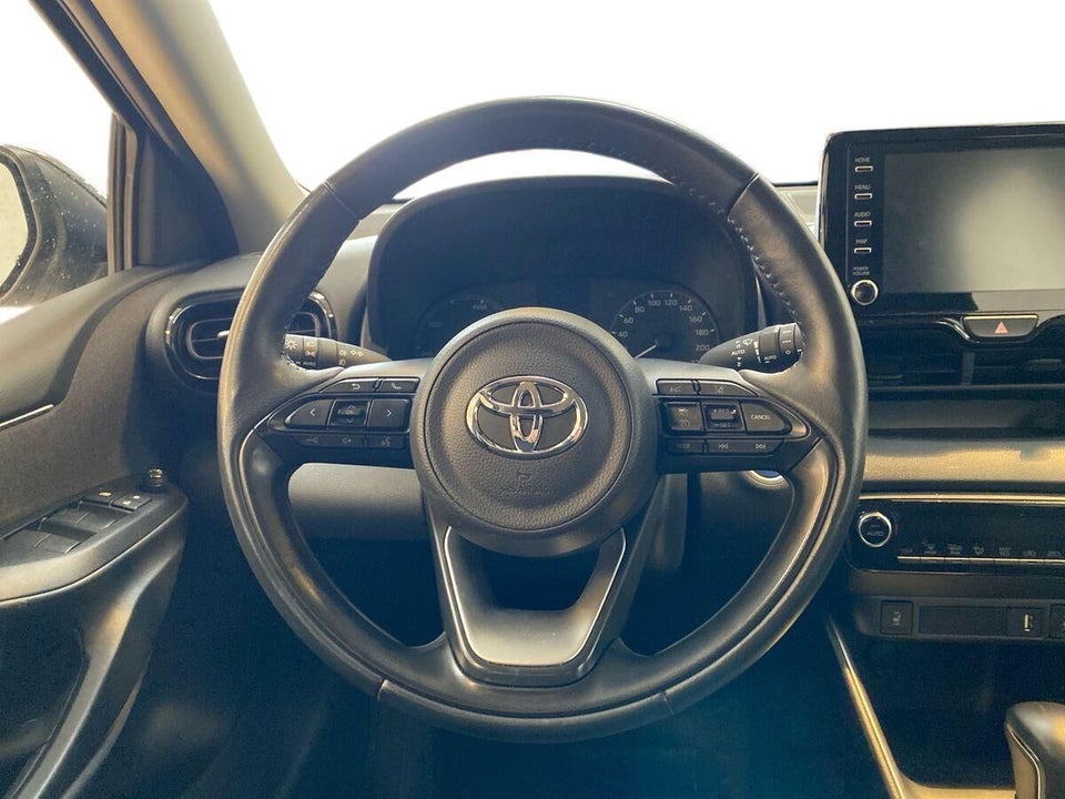 Toyota Yaris 1,5 Hybrid Active Tech e-CVT 5d