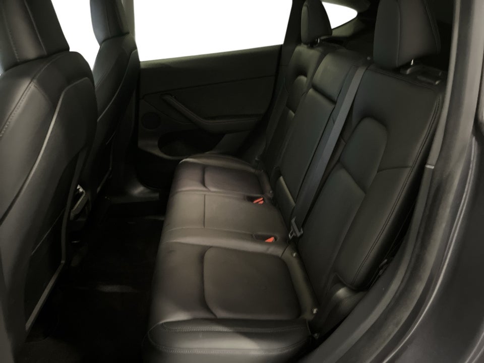 Tesla Model Y Long Range AWD 5d