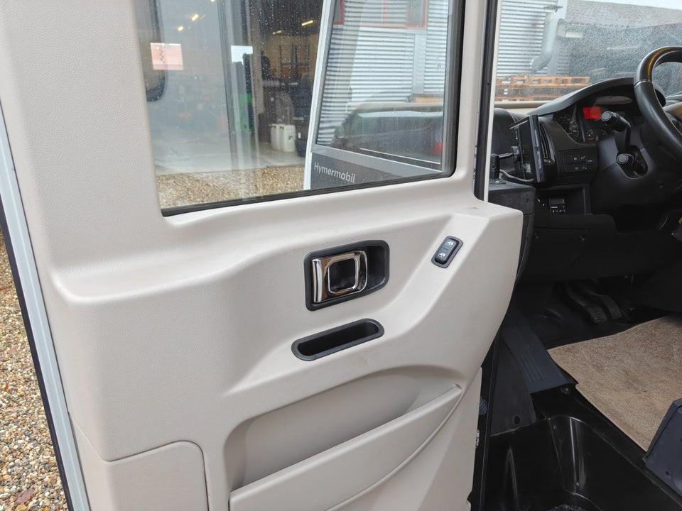 Hymer Exsis i 588 2,3 MJT aut. 2d