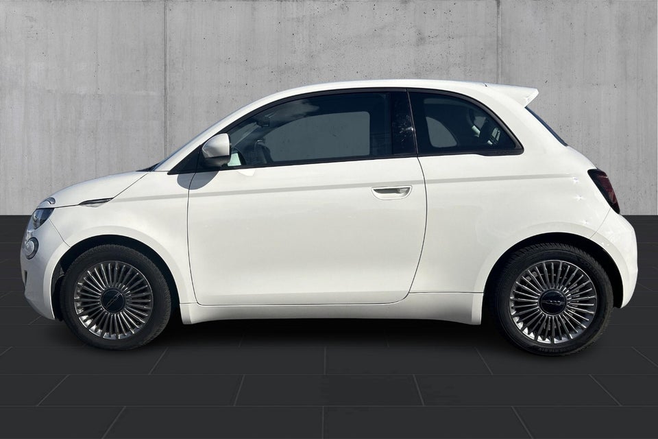 Fiat 500e 42 Icon 3d