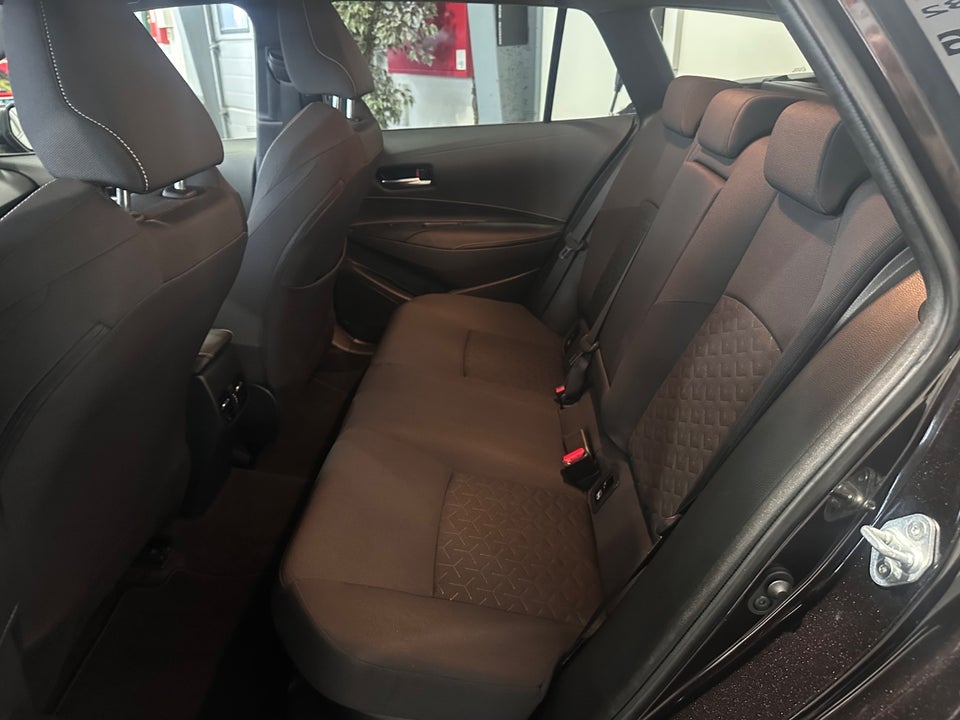 Suzuki Swace 1,8 HEV Exclusive stc. e-CVT 5d