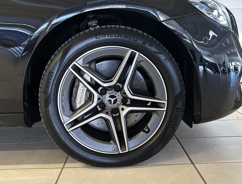 Mercedes E300 de 2,0 AMG Line stc. aut. 4Matic 5d