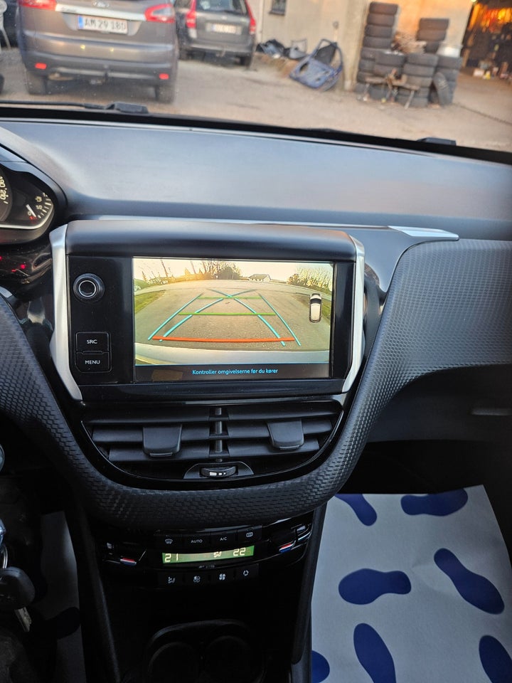 Peugeot 208 1,2 e-THP 110 Sport Sky 5d