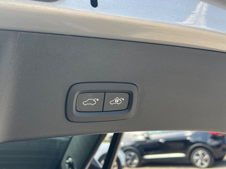 Volvo XC40 ReCharge Extended Range Core 5d