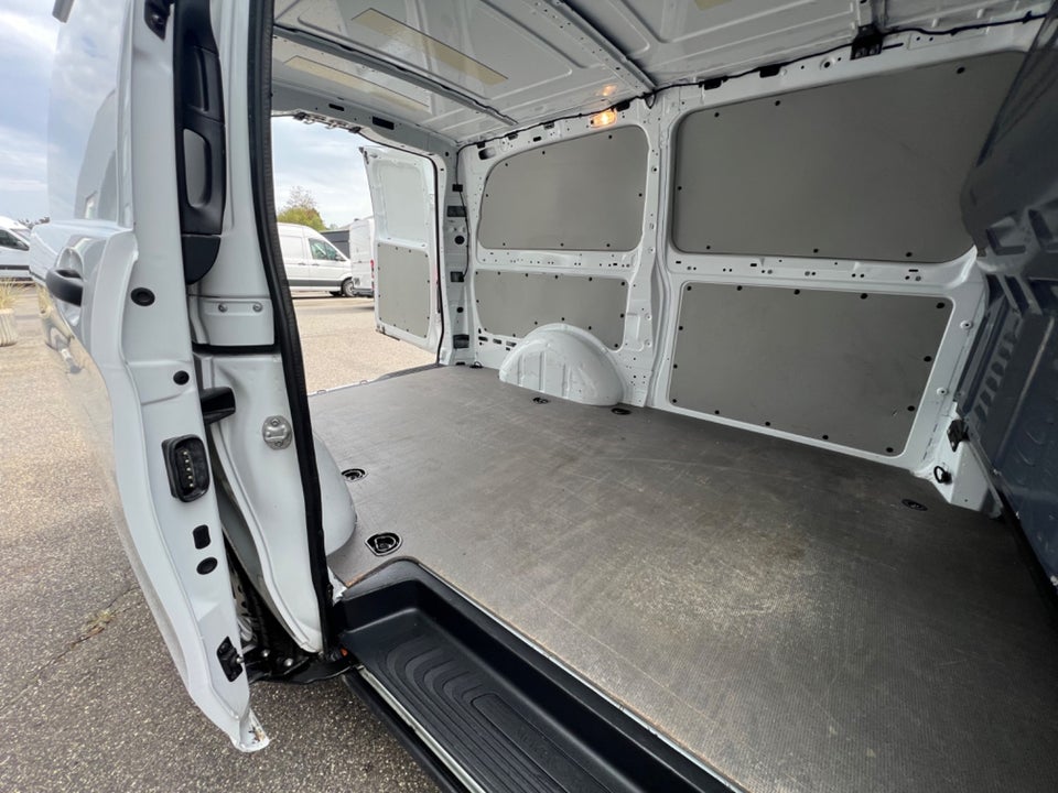 Mercedes Vito 114 2,0 CDi Kassevogn aut. L RWD